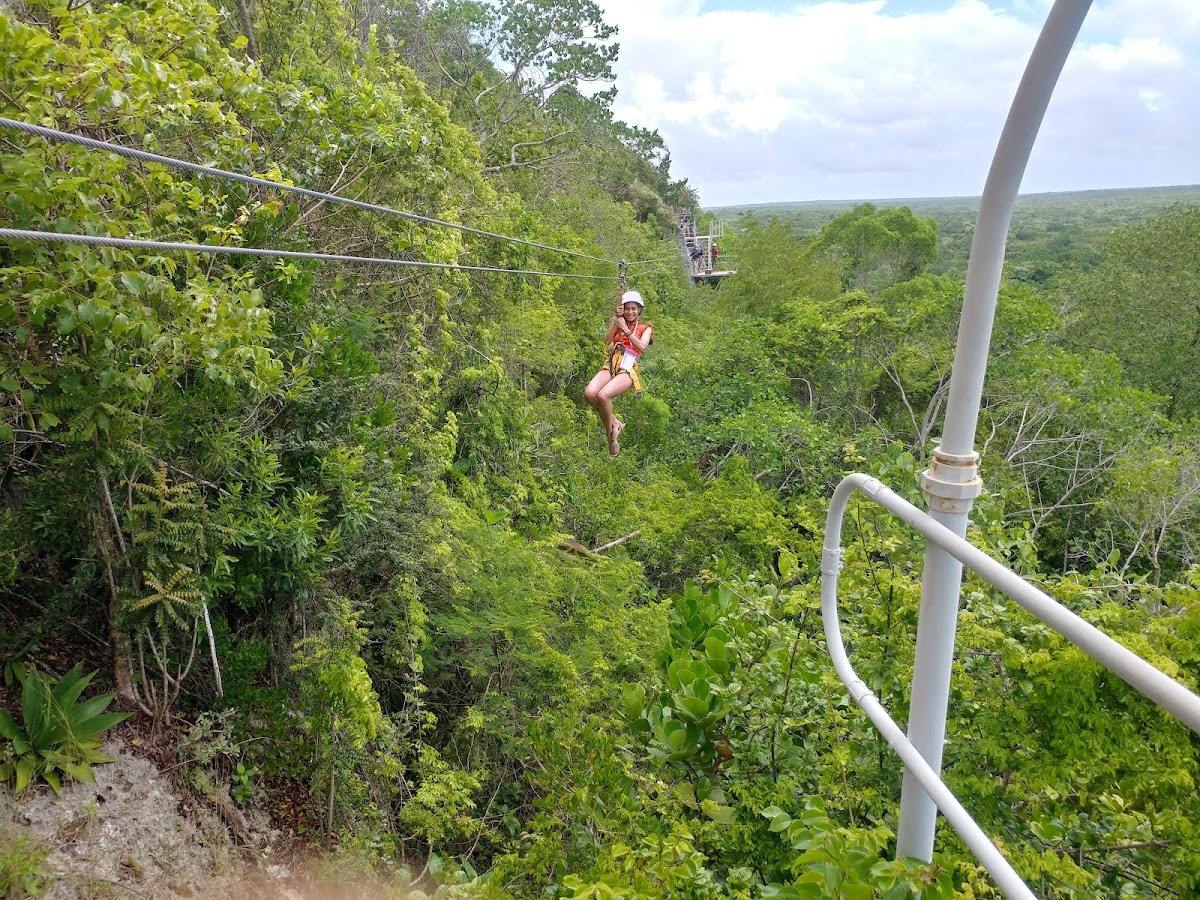 Hoyo Azul Excursions