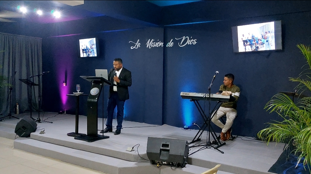 Iglesia Cristiana Fuente de Salvacion Bavaro-Punta Cana