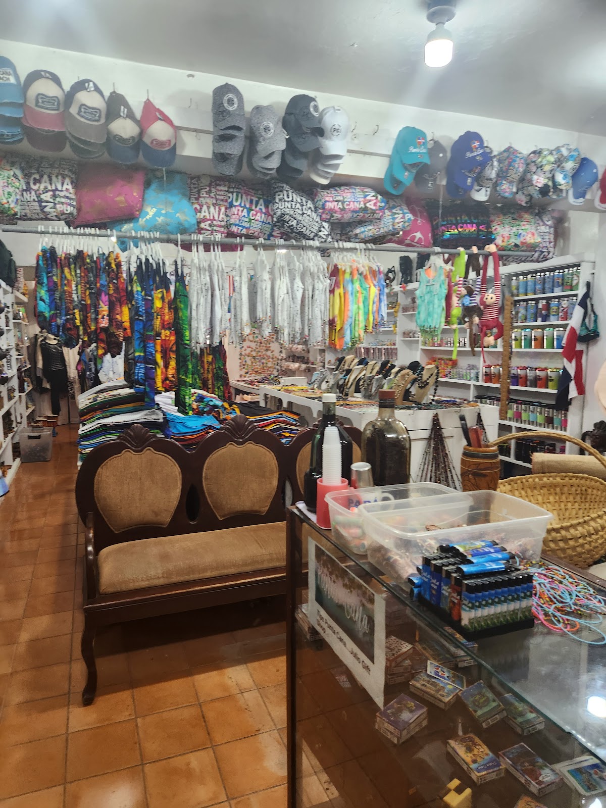 Julio Gift Shop #16