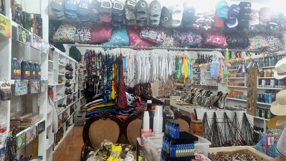 Julio Gift Shop #16