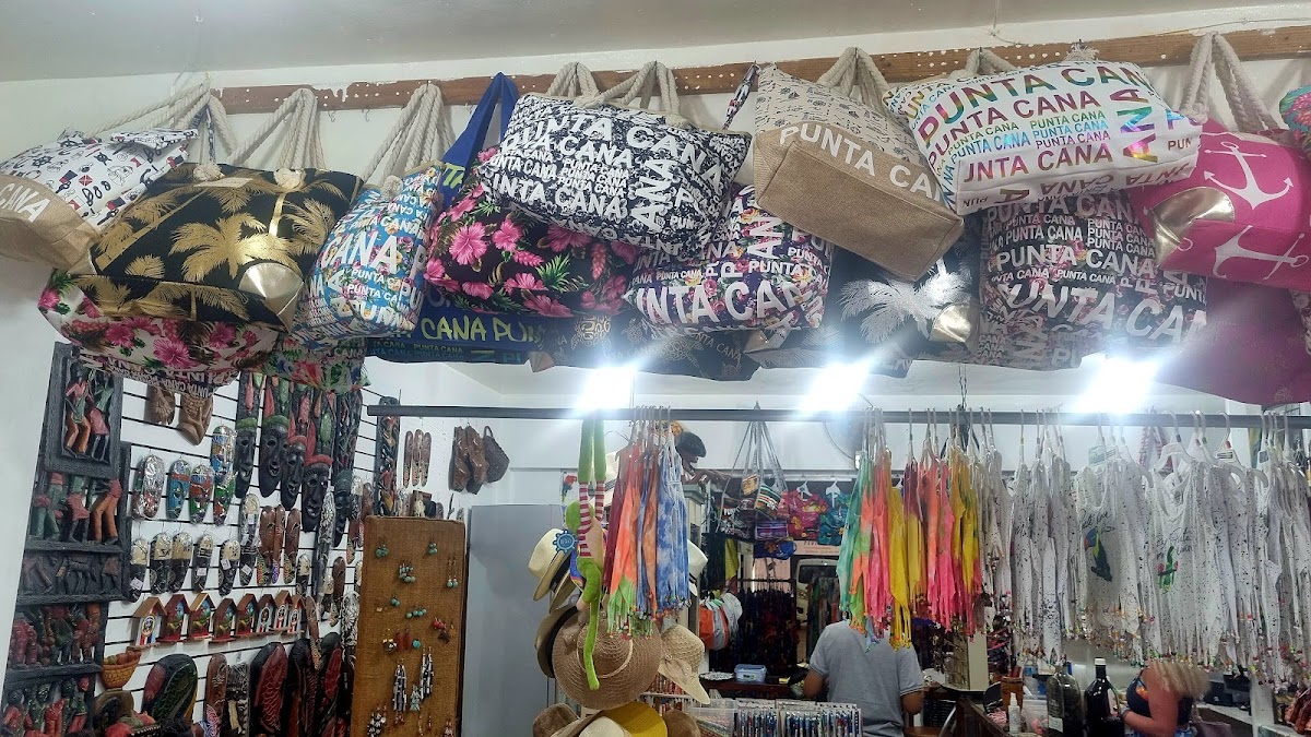 Julio Gift Shop #16