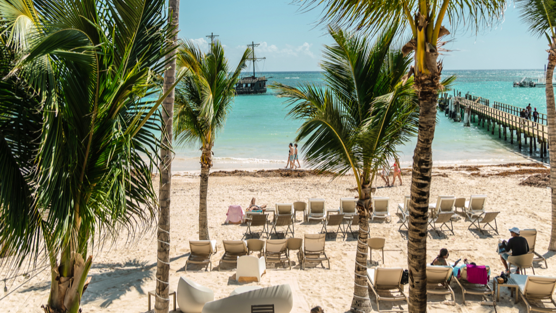 Huracan Beach Club