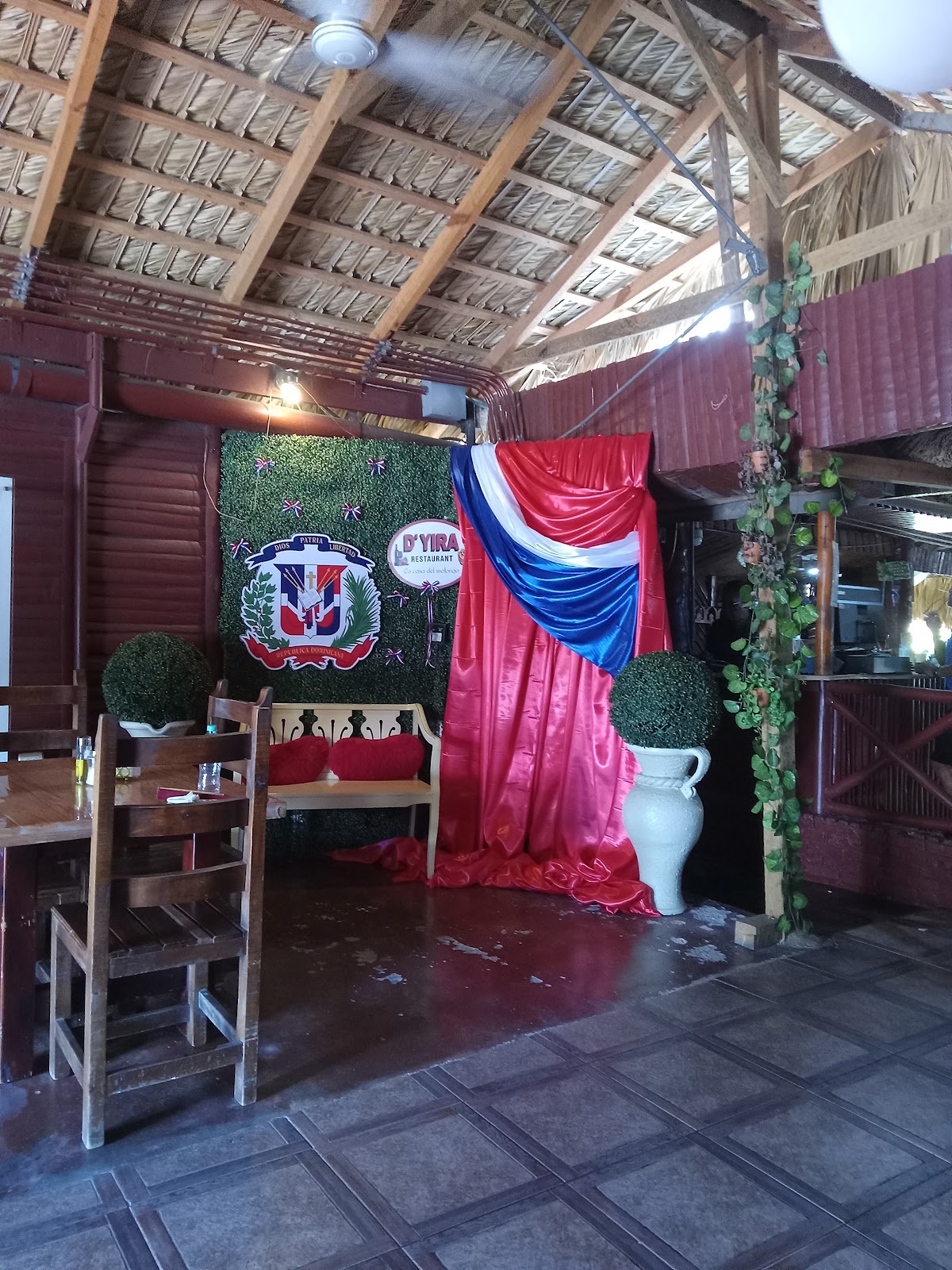 D' Yira Restaurant - Imagen 1