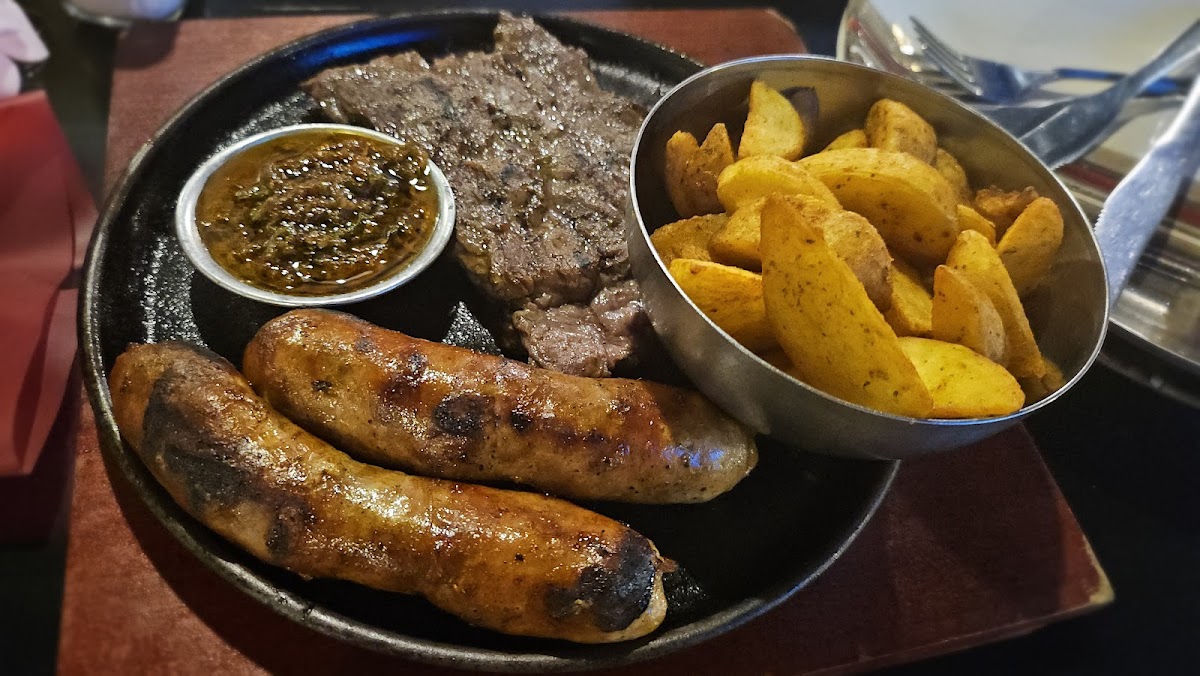 La Cerrana Meat Shop & Steak House - Imagen 2