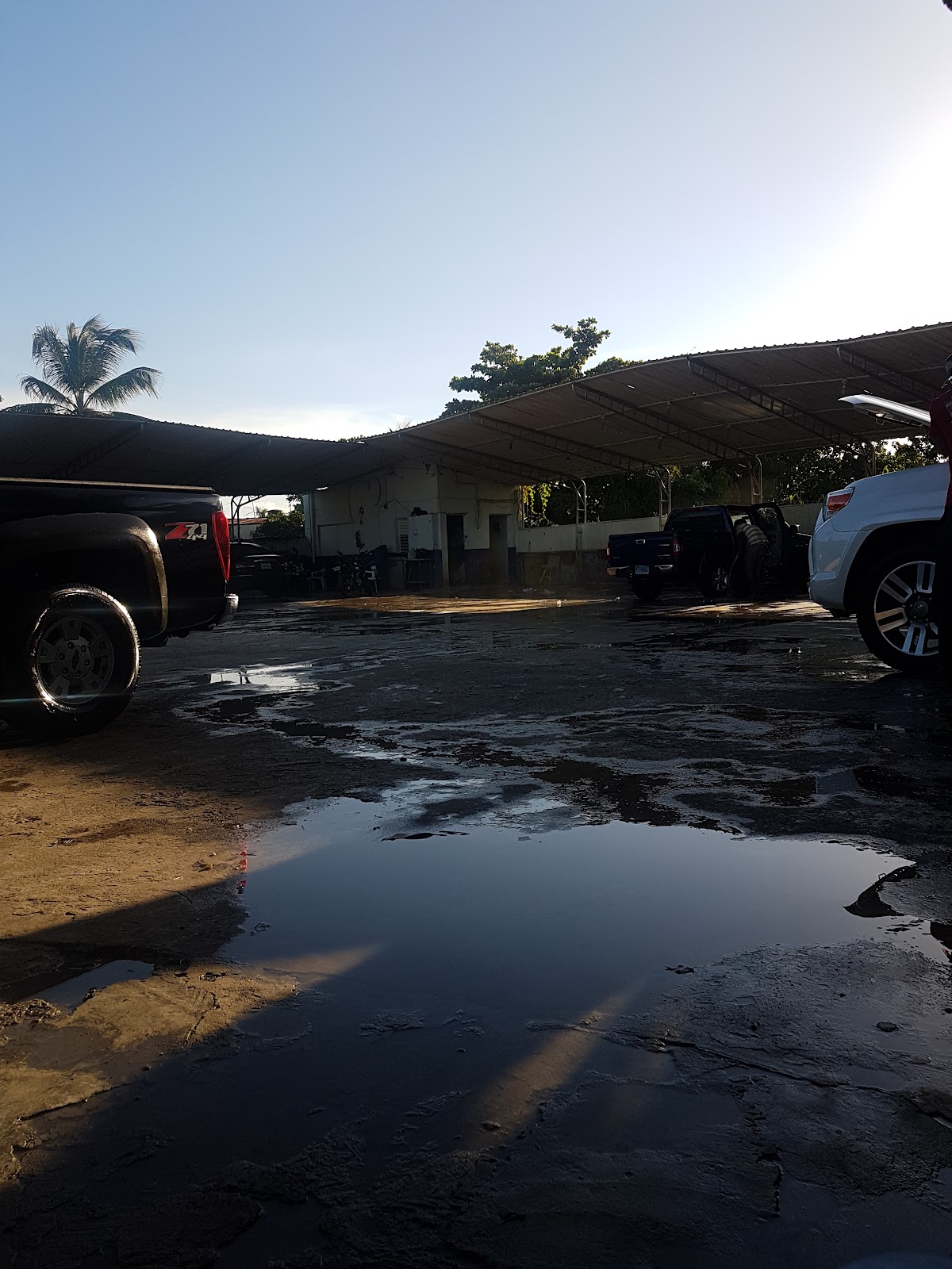 Hollywood Car Wash - Imagen 2