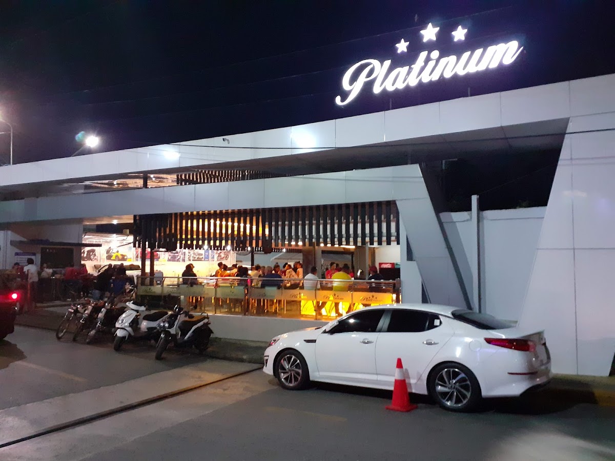 Platinium Car Wash - Imagen 1