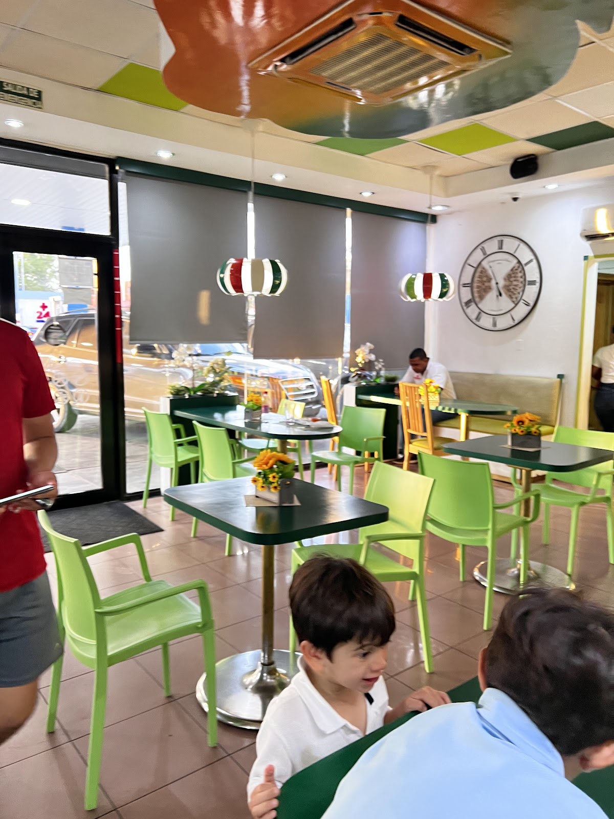 Montes Quick Shop - Imagen 3