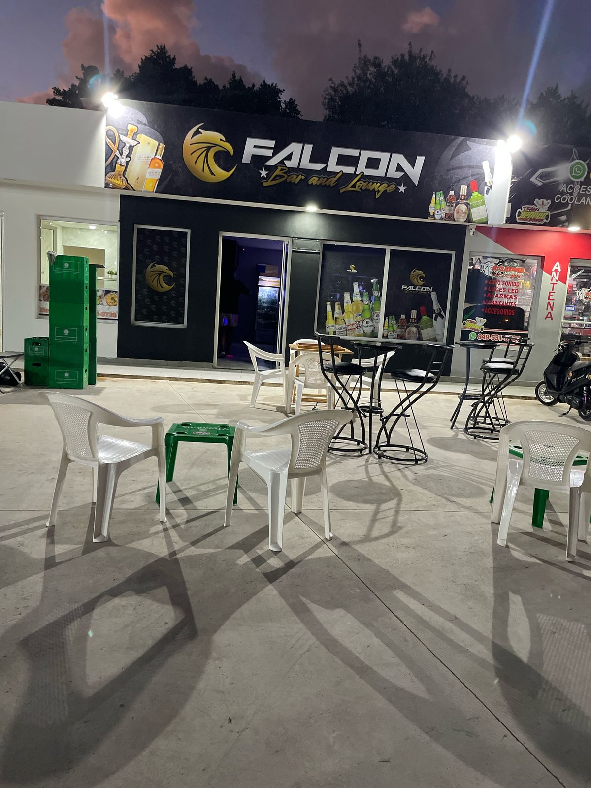 Falcon Bar and Lounge