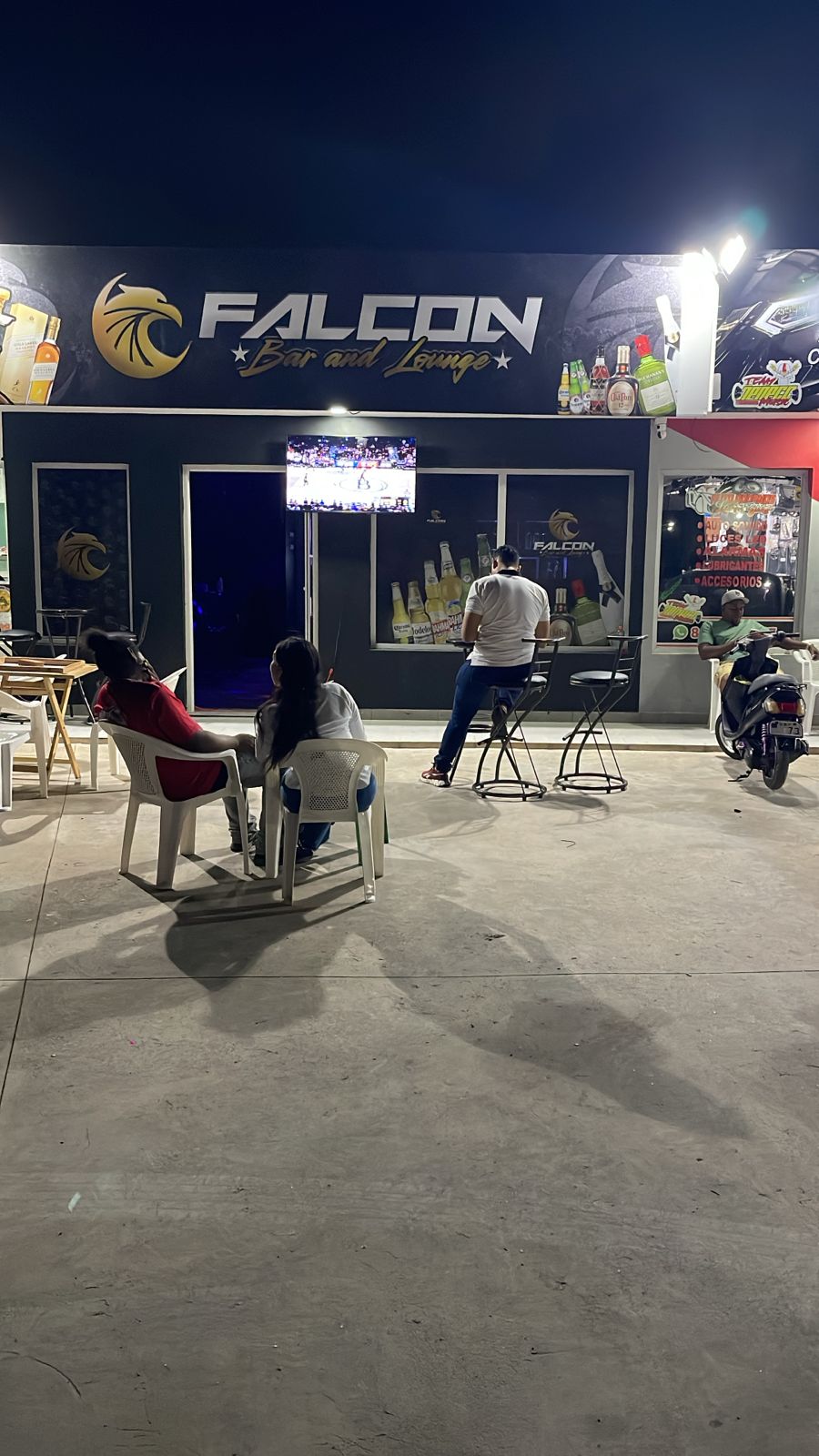 Falcon Bar and Lounge