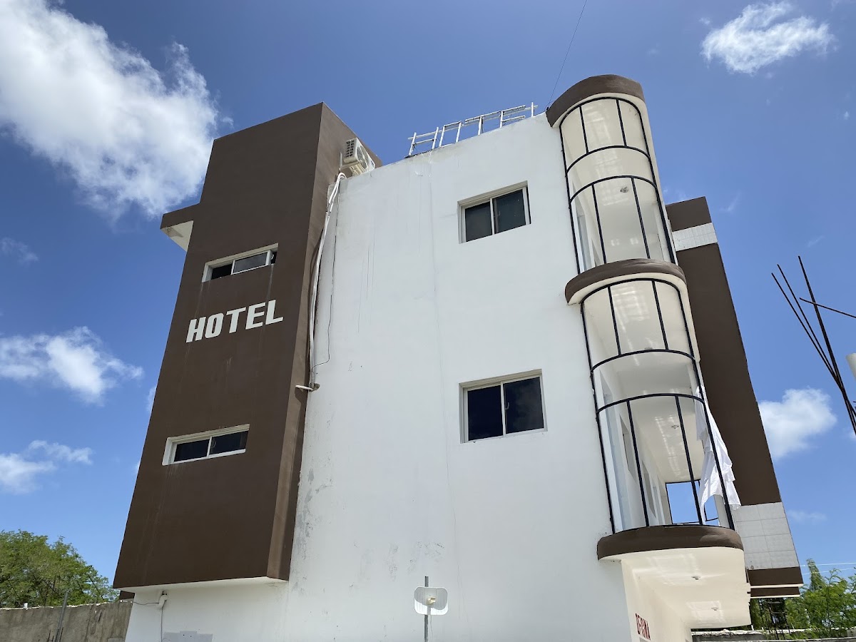 Hotel villa playwood