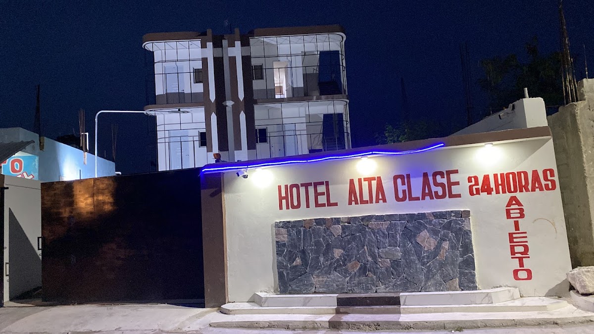 Hotel villa playwood