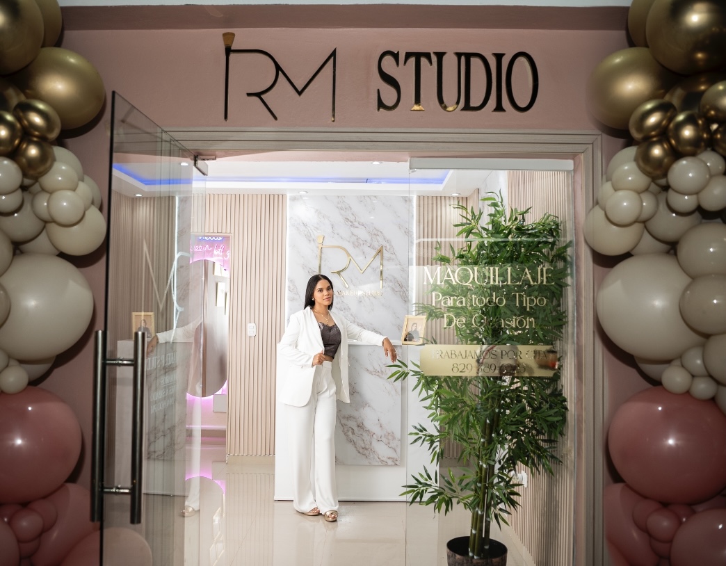 Reina makeup studio