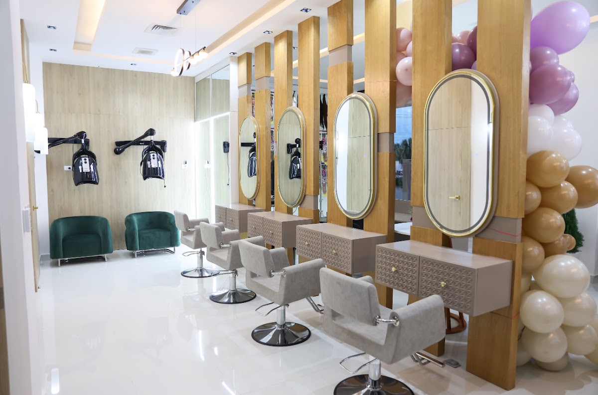 Emily Beauty Salon & Hair Extension Center