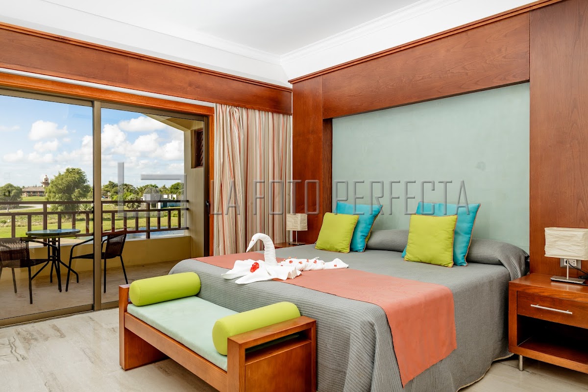 La Foto Perfecta - Punta Cana Photographer