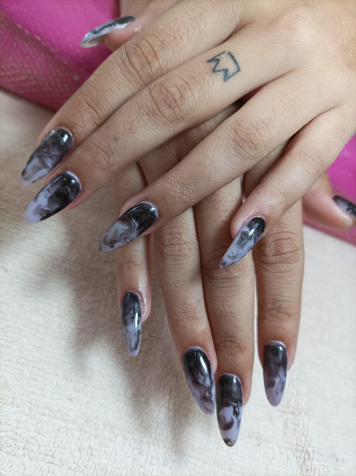 Sophie nails Center