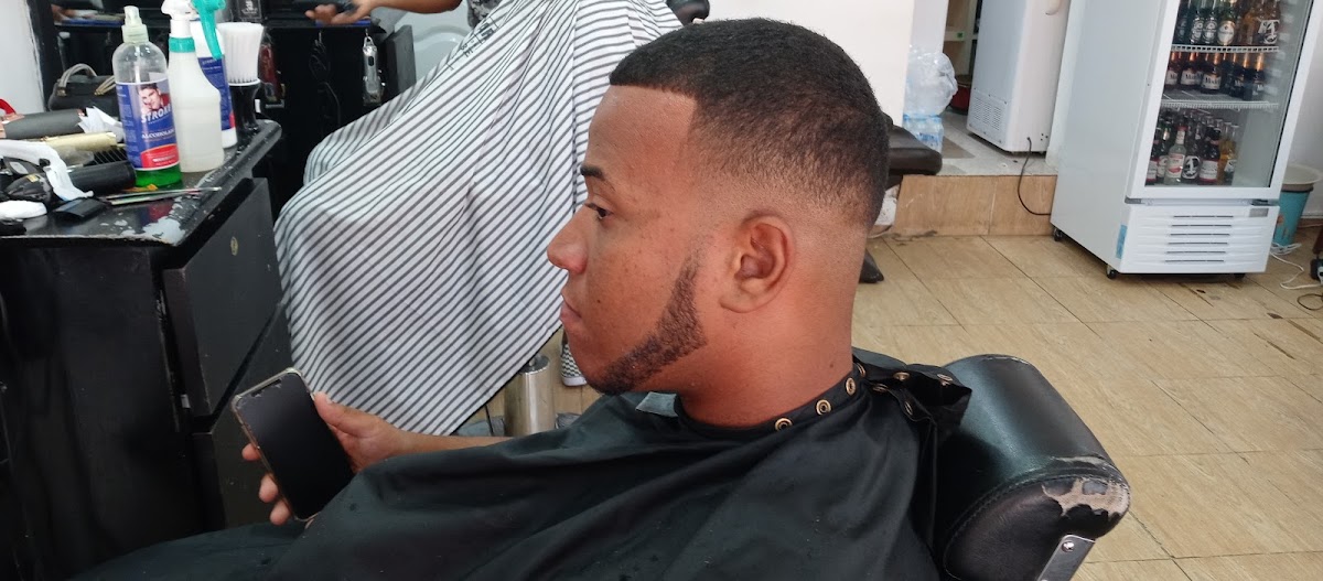D'Menor Barber Shop