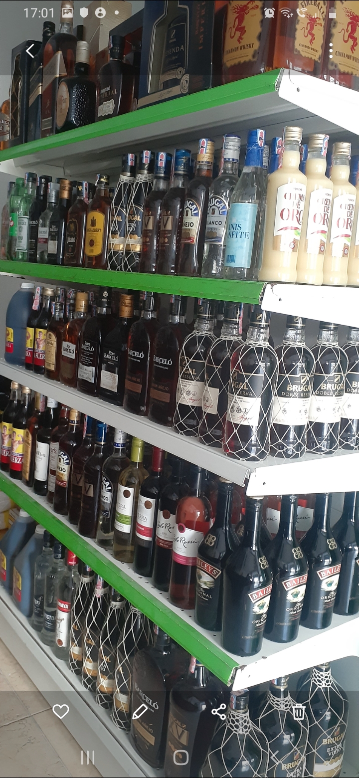 Comercial Cesar Market