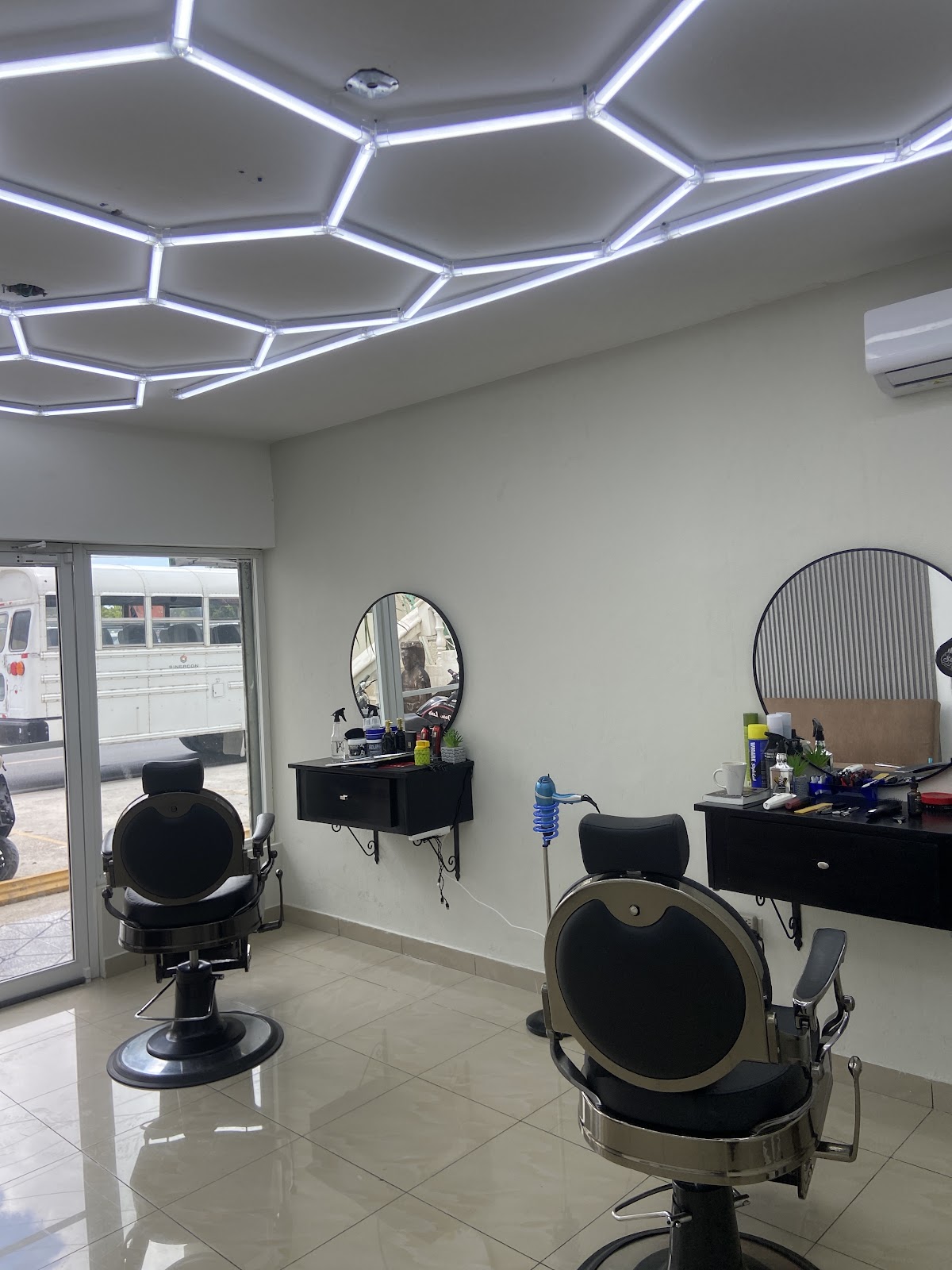 Alvin BarberShop - Imagen 2
