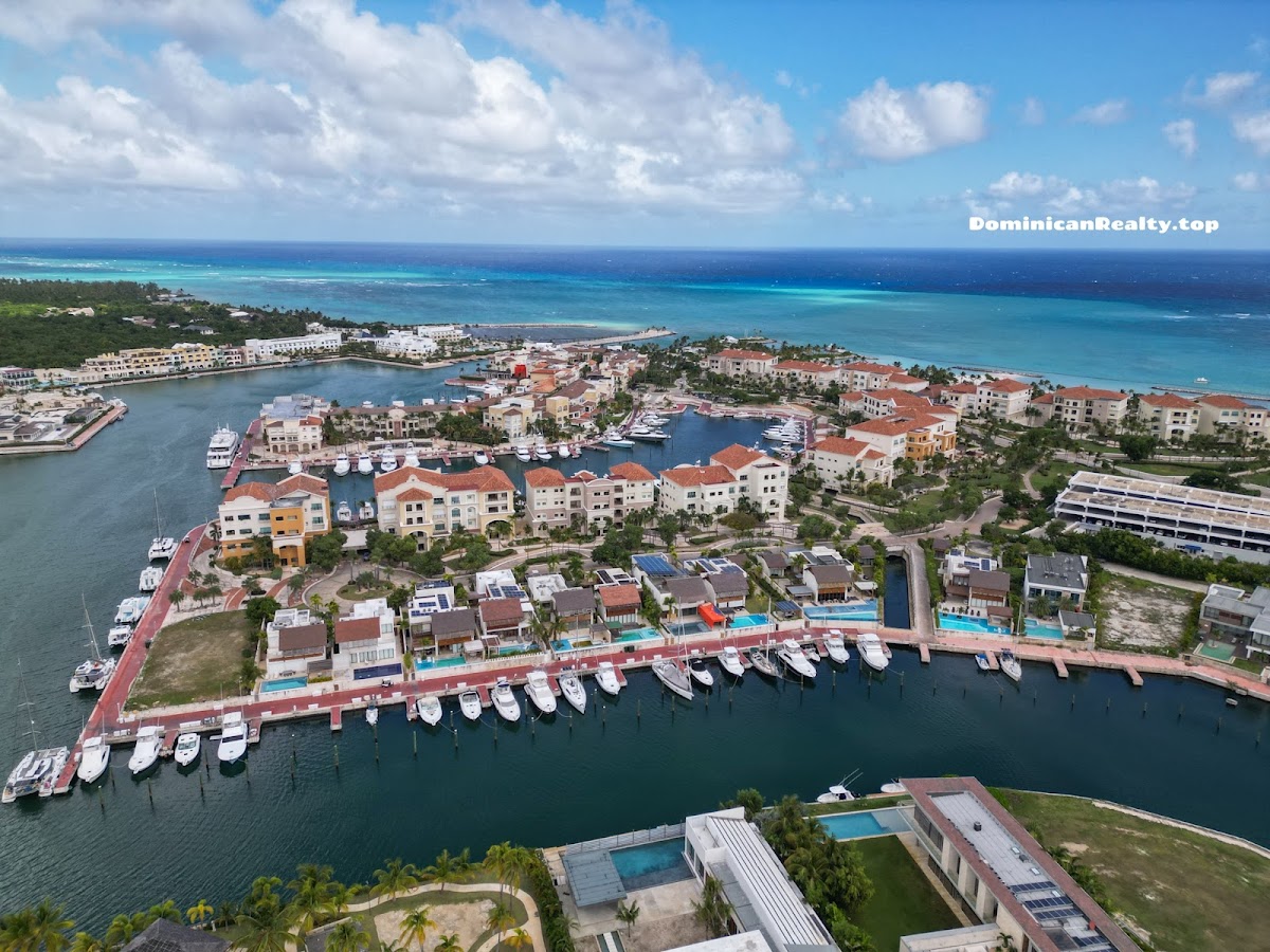 Aquamarina Luxury Residences - Imagen 1